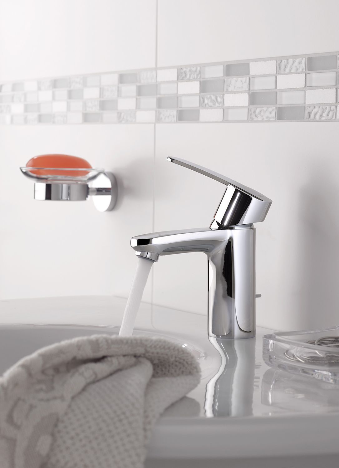 Мыльница GROHE Essentials 40444001 с держателем